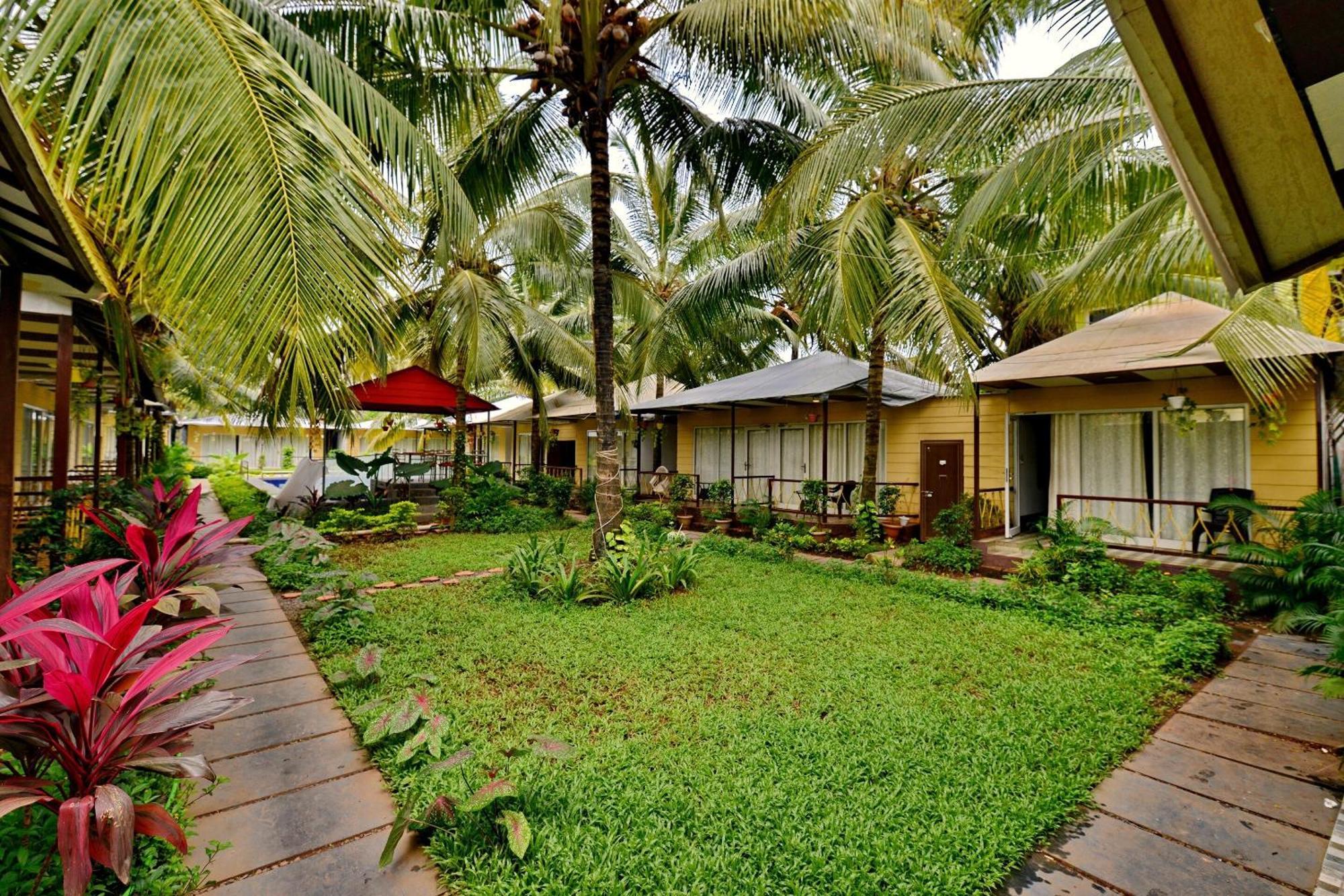Collection O Retreat Morjim Resort Extérieur photo