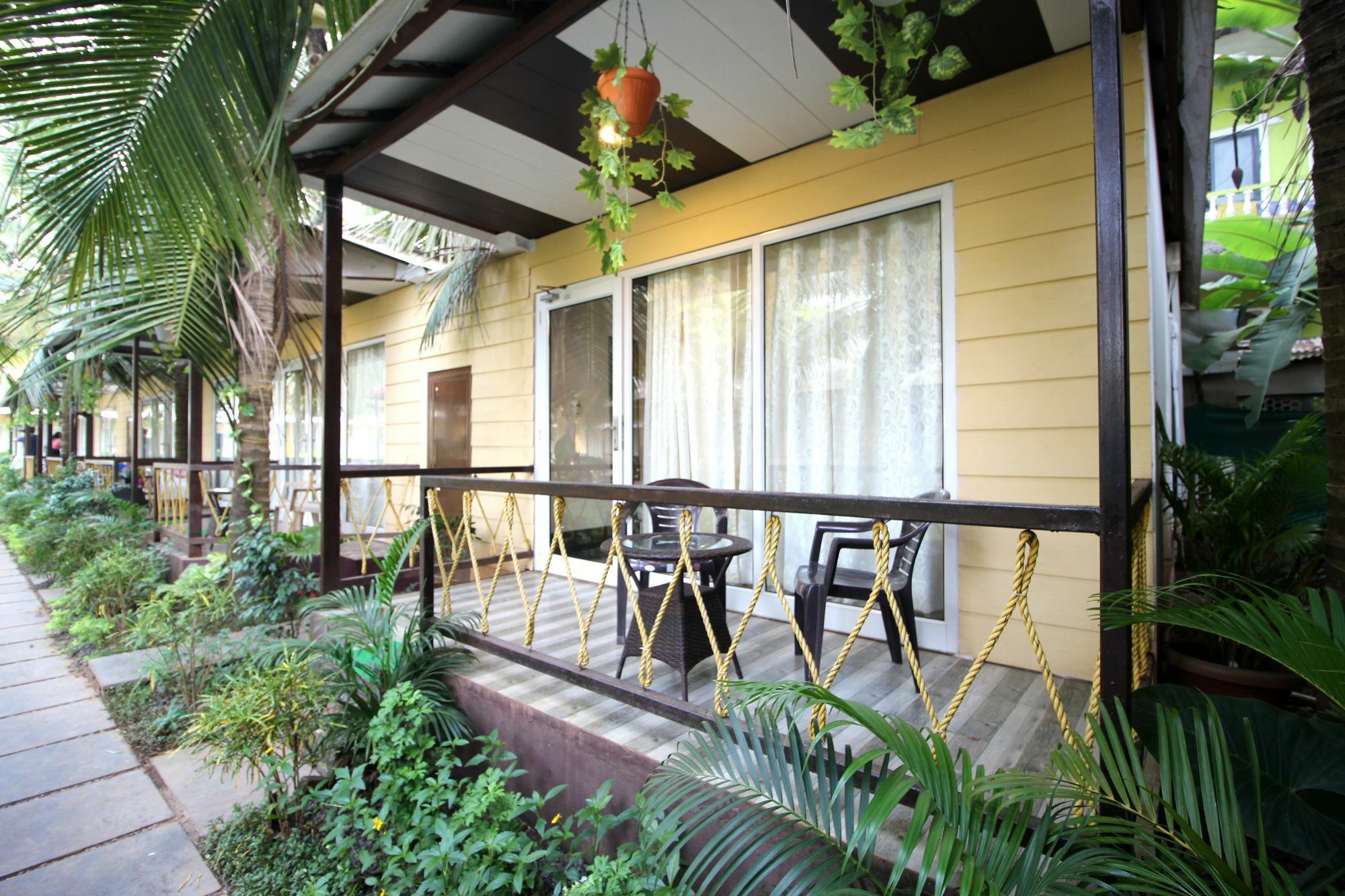 Collection O Retreat Morjim Resort Extérieur photo